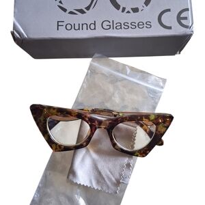 Tortoise Shell Cat-Eye Glasses